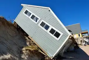 因灾倒损住房恢复重建，时间紧迫，任务艰巨