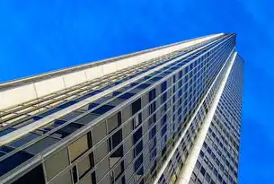 西数企业级服务器技术演进与行业价值，从存储基石到智能算力枢纽的数字化转型实践，西数服务器硬盘