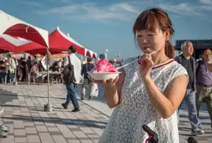 社区里的她，被折叠的温柔与觉醒，社区的女人刘明小说