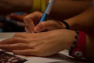 深度学习框架与图像算法，技术范式与应用场景的范式革新