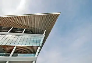 租服务器全攻略，从选型到运维的8个核心步骤与避坑指南，服务器租用教程