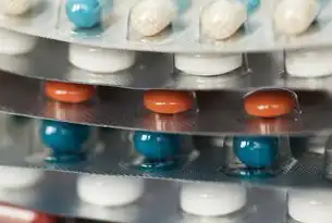 心电监护并发症的潜在风险与临床护理优化策略—基于循证医学的多维度管理实践，心电监护的并发症及注意事项